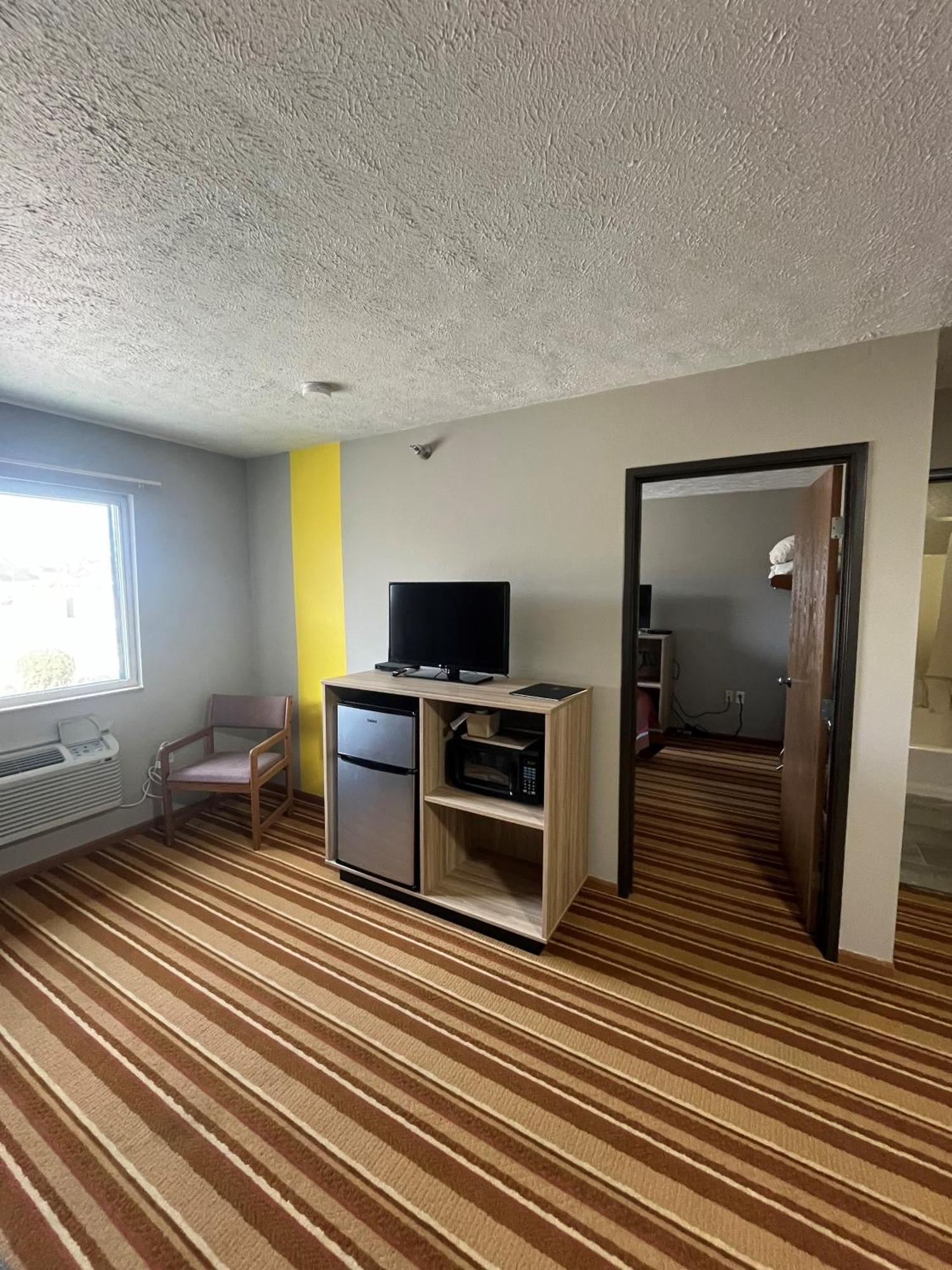 Super 8 By Wyndham Blair Exterior foto